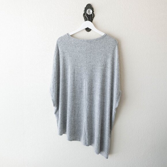 Emerald Gray Poncho Tunic Top | Women’s 2X | Asymmetrical Hem | Made in USA - Picture 6 of 6